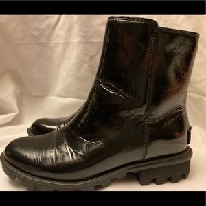 Sorel Women’s Patent Leather Boots Size 6